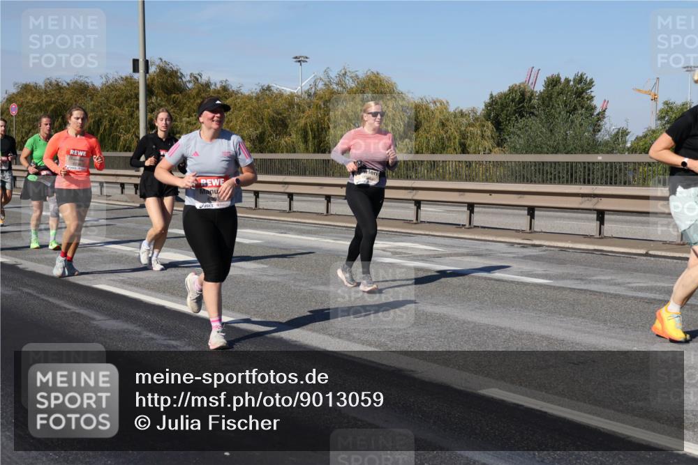 03.10.2025 - Köhlbrandbrückenlauf Julia Fischer http://msf.ph/oto/9013059 03.10.2025 13:05:04 Position 3 6756 meine-sportfotos.de