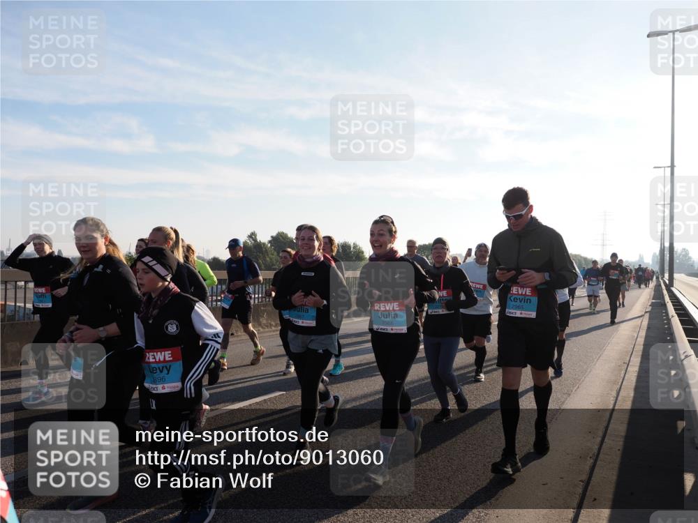 03.10.2025 - Köhlbrandbrückenlauf Fabian Wolf http://msf.ph/oto/9013060 03.10.2025 09:23:40 Position 3 1896, 2967, 2966, 2965 meine-sportfotos.de