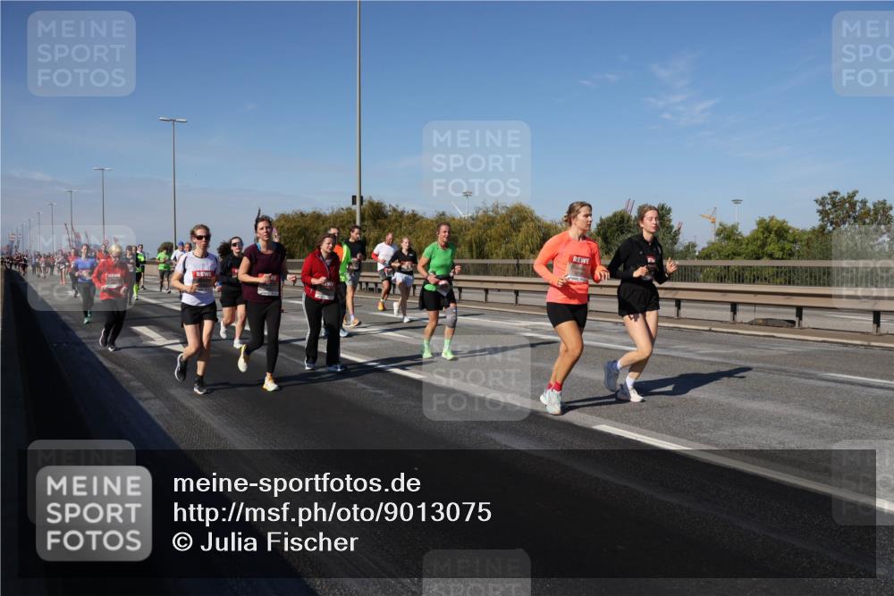03.10.2025 - Köhlbrandbrückenlauf Julia Fischer http://msf.ph/oto/9013075 03.10.2025 13:05:06 Position 3  meine-sportfotos.de