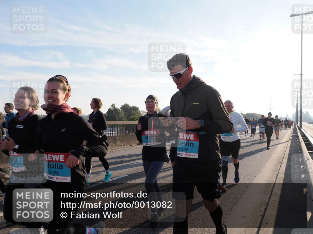 03.10.2025 - Köhlbrandbrückenlauf Fabian Wolf http://msf.ph/oto/9013082 03.10.2025 09:23:41 Position 3 2467, 2966, 2219, 2965 meine-sportfotos.de
