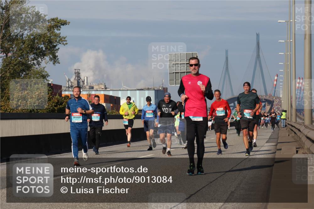 03.10.2025 - Köhlbrandbrückenlauf Luisa Fischer http://msf.ph/oto/9013084 03.10.2025 10:56:28 Position 3  meine-sportfotos.de