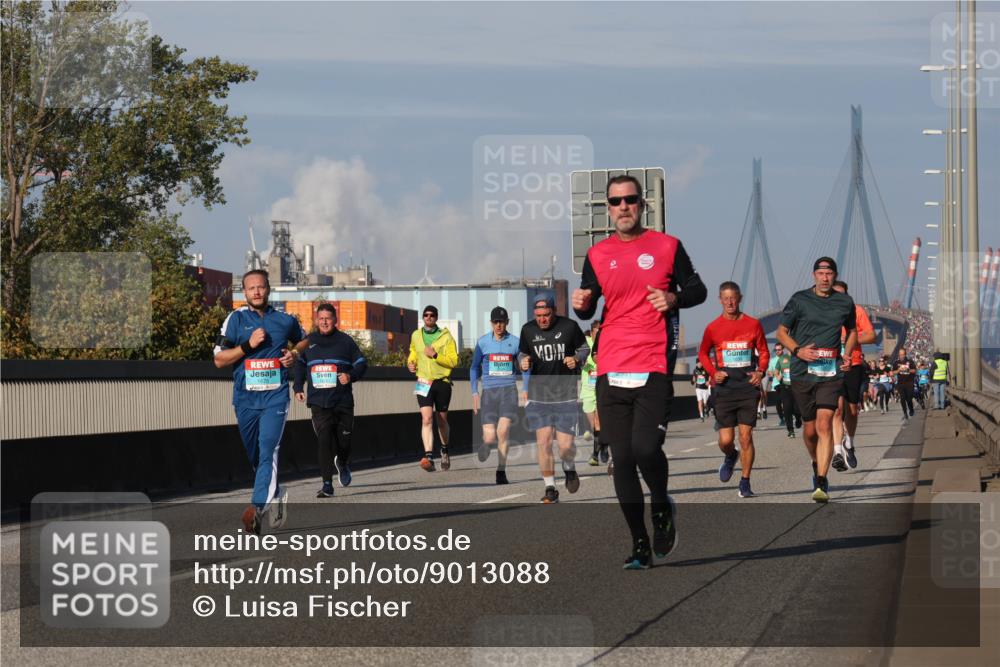 03.10.2025 - Köhlbrandbrückenlauf Luisa Fischer http://msf.ph/oto/9013088 03.10.2025 10:56:28 Position 3  meine-sportfotos.de