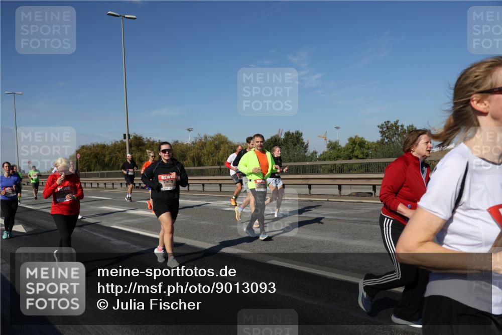 03.10.2025 - Köhlbrandbrückenlauf Julia Fischer http://msf.ph/oto/9013093 03.10.2025 13:05:09 Position 3  meine-sportfotos.de