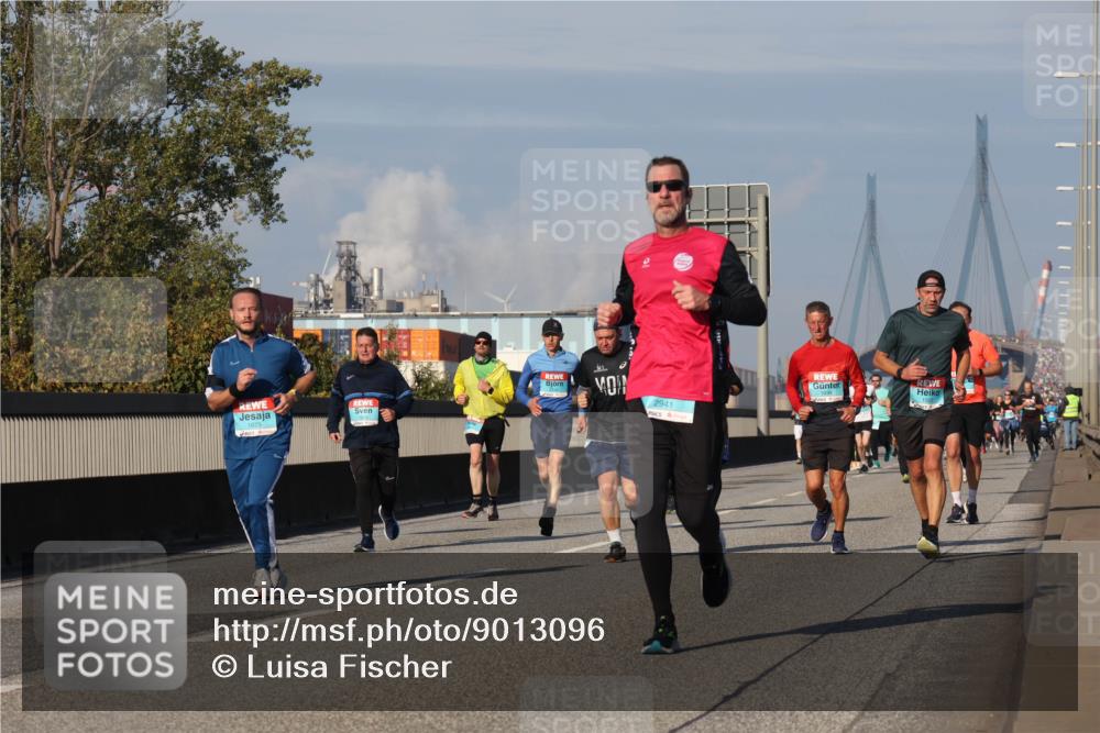 03.10.2025 - Köhlbrandbrückenlauf Luisa Fischer http://msf.ph/oto/9013096 03.10.2025 10:56:29 Position 3 2941 meine-sportfotos.de