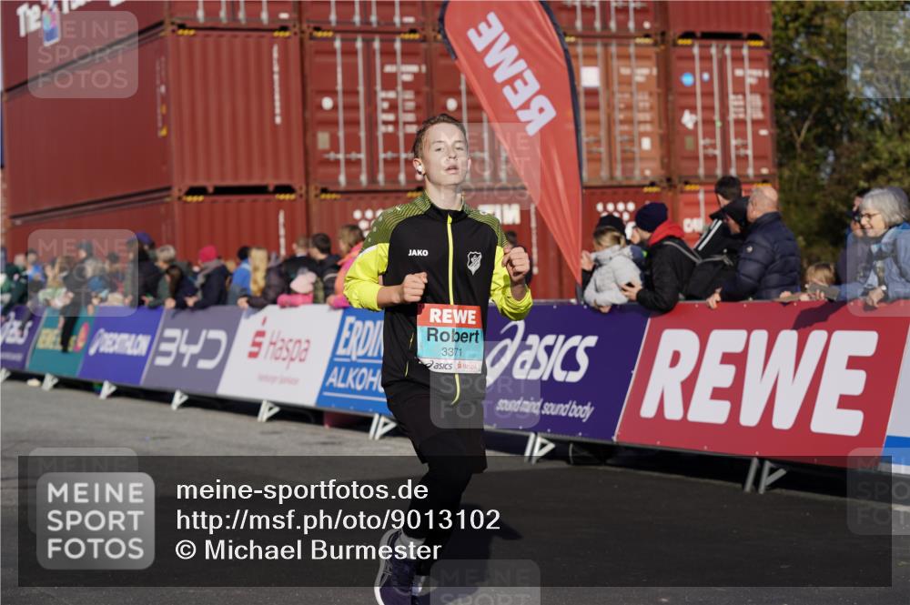 03.10.2025 - Köhlbrandbrückenlauf Michael Burmester http://msf.ph/oto/9013102 03.10.2025 10:13:27 Ziel 2110, 3371, 3473 meine-sportfotos.de