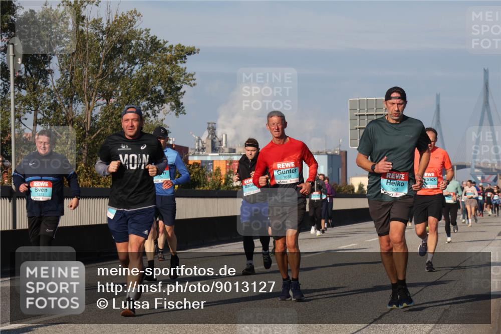 03.10.2025 - Köhlbrandbrückenlauf Luisa Fischer http://msf.ph/oto/9013127 03.10.2025 10:56:33 Position 3 1233, 1038, 1501 meine-sportfotos.de