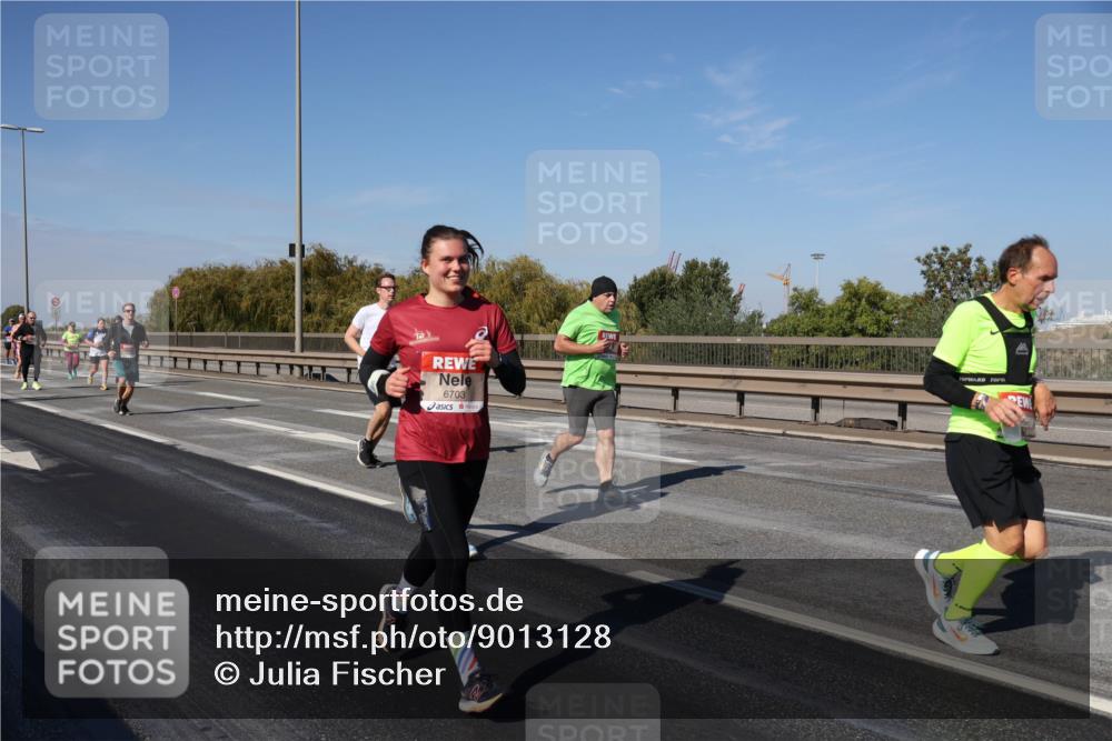 03.10.2025 - Köhlbrandbrückenlauf Julia Fischer http://msf.ph/oto/9013128 03.10.2025 13:05:16 Position 3 6703 meine-sportfotos.de
