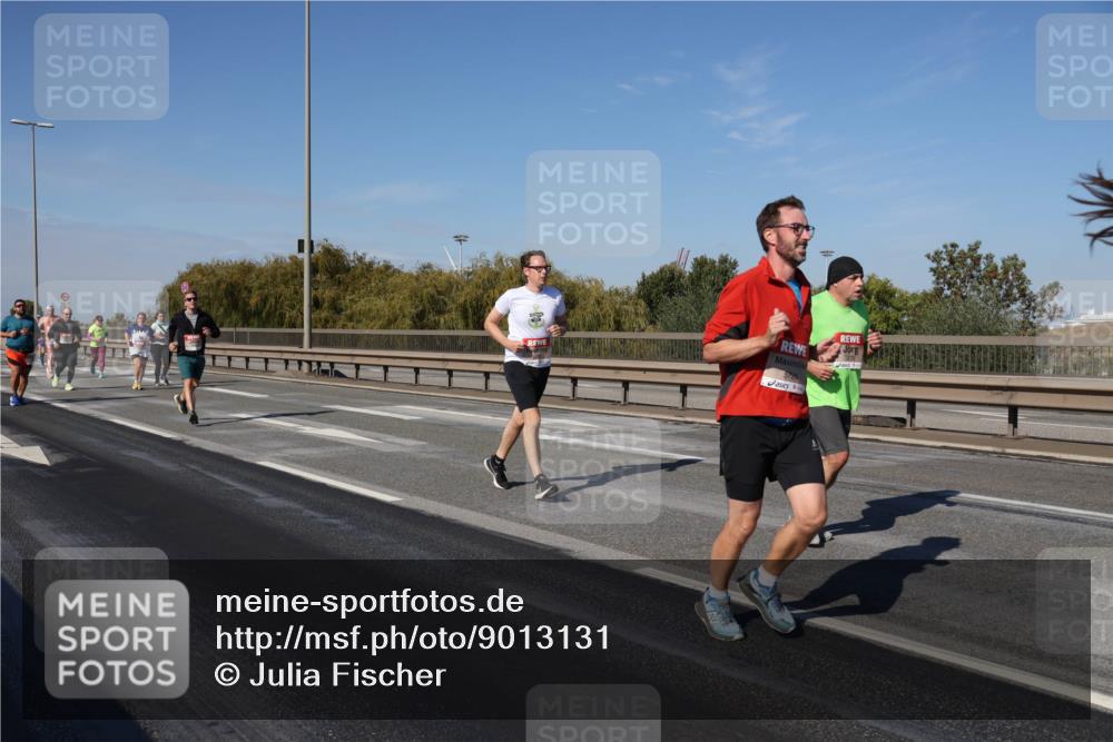 03.10.2025 - Köhlbrandbrückenlauf Julia Fischer http://msf.ph/oto/9013131 03.10.2025 13:05:17 Position 3 5725 meine-sportfotos.de