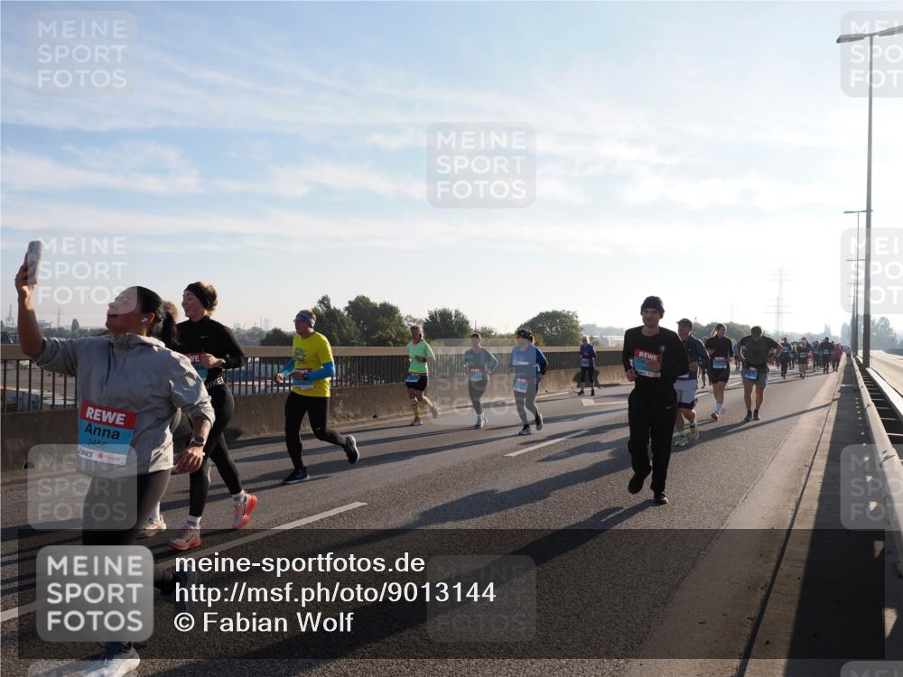 03.10.2025 - Köhlbrandbrückenlauf Fabian Wolf http://msf.ph/oto/9013144 03.10.2025 09:23:43 Position 3 2456 meine-sportfotos.de