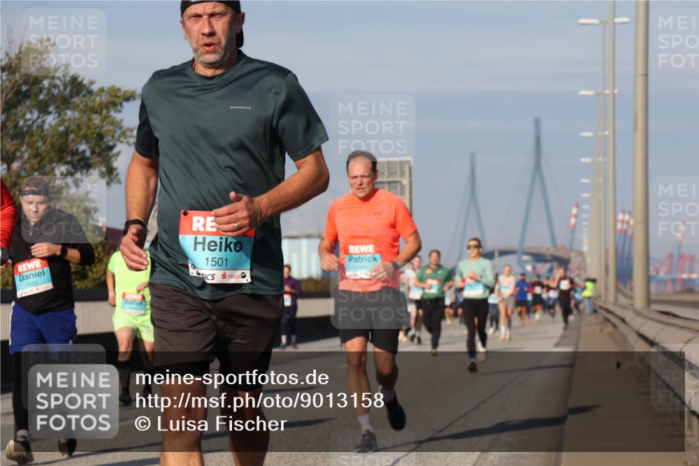 03.10.2025 - Köhlbrandbrückenlauf Luisa Fischer http://msf.ph/oto/9013158 03.10.2025 10:56:36 Position 3 1681, 1501, 1973 meine-sportfotos.de