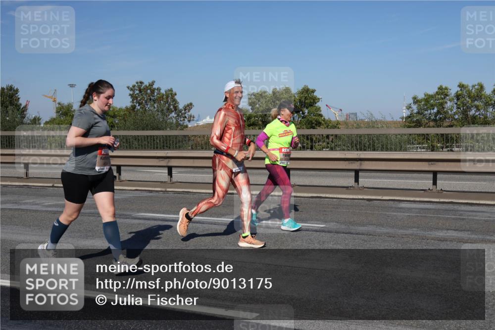 03.10.2025 - Köhlbrandbrückenlauf Julia Fischer http://msf.ph/oto/9013175 03.10.2025 13:05:26 Position 3  meine-sportfotos.de