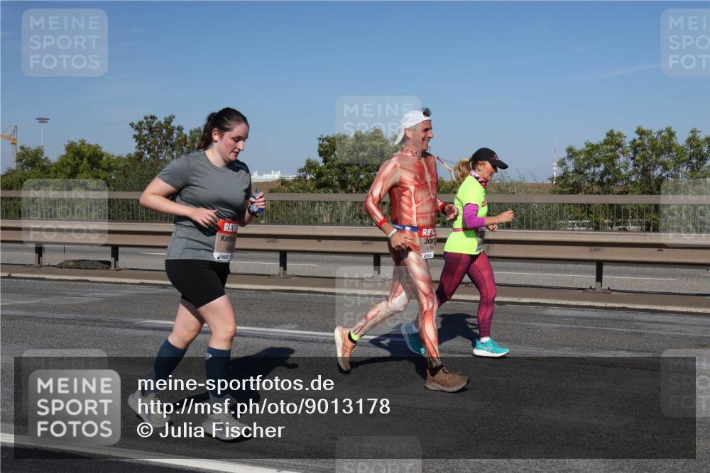 03.10.2025 - Köhlbrandbrückenlauf Julia Fischer http://msf.ph/oto/9013178 03.10.2025 13:05:27 Position 3 4834, 6188 meine-sportfotos.de