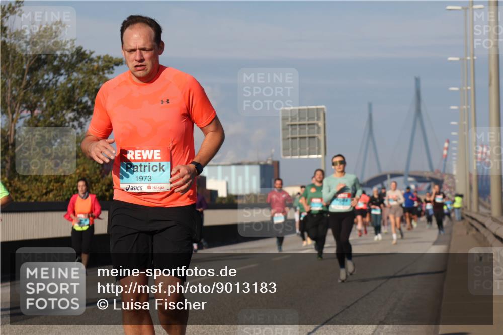 03.10.2025 - Köhlbrandbrückenlauf Luisa Fischer http://msf.ph/oto/9013183 03.10.2025 10:56:38 Position 3 1973 meine-sportfotos.de