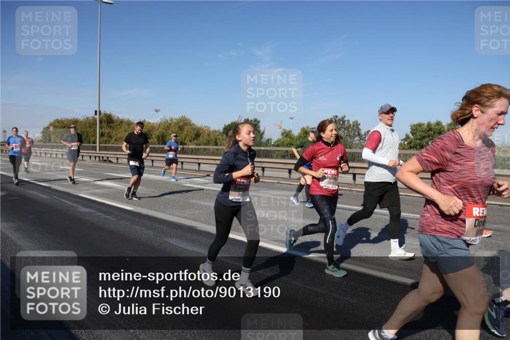 03.10.2025 - Köhlbrandbrückenlauf Julia Fischer http://msf.ph/oto/9013190 03.10.2025 13:05:29 Position 3 5081, 446 meine-sportfotos.de