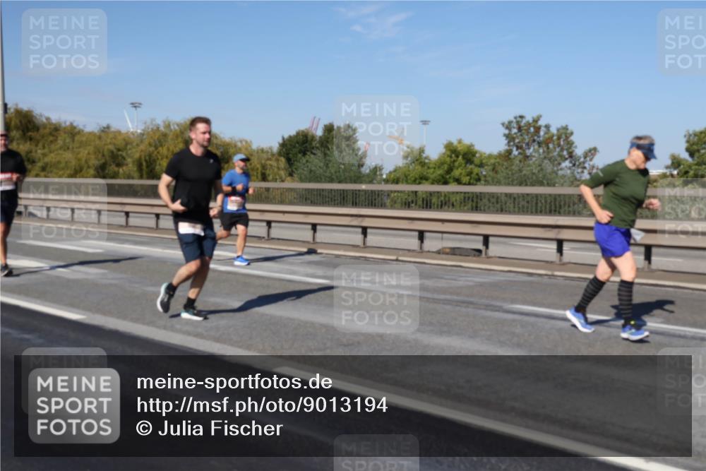 03.10.2025 - Köhlbrandbrückenlauf Julia Fischer http://msf.ph/oto/9013194 03.10.2025 13:05:30 Position 3  meine-sportfotos.de
