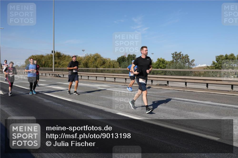 03.10.2025 - Köhlbrandbrückenlauf Julia Fischer http://msf.ph/oto/9013198 03.10.2025 13:05:31 Position 3  meine-sportfotos.de