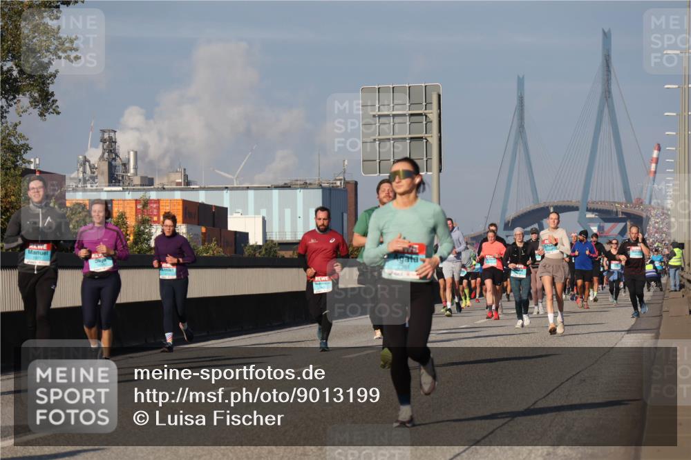 03.10.2025 - Köhlbrandbrückenlauf Luisa Fischer http://msf.ph/oto/9013199 03.10.2025 10:56:39 Position 3  meine-sportfotos.de