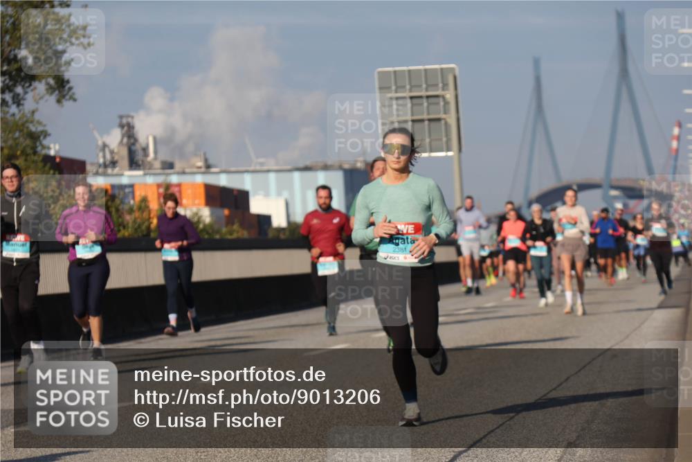 03.10.2025 - Köhlbrandbrückenlauf Luisa Fischer http://msf.ph/oto/9013206 03.10.2025 10:56:40 Position 3 2381 meine-sportfotos.de