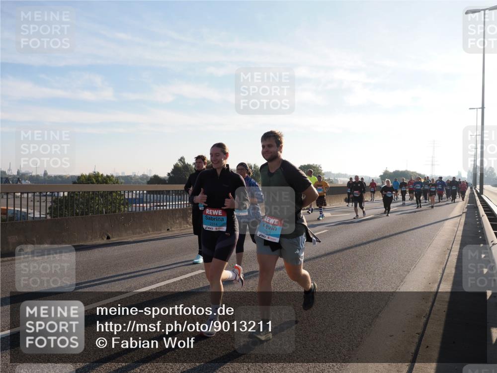03.10.2025 - Köhlbrandbrückenlauf Fabian Wolf http://msf.ph/oto/9013211 03.10.2025 09:23:47 Position 3 2314, 2313 meine-sportfotos.de