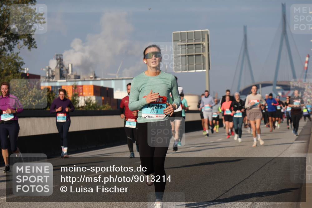 03.10.2025 - Köhlbrandbrückenlauf Luisa Fischer http://msf.ph/oto/9013214 03.10.2025 10:56:41 Position 3 2381 meine-sportfotos.de
