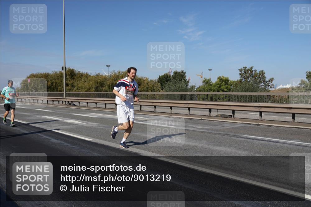 03.10.2025 - Köhlbrandbrückenlauf Julia Fischer http://msf.ph/oto/9013219 03.10.2025 13:05:37 Position 3  meine-sportfotos.de