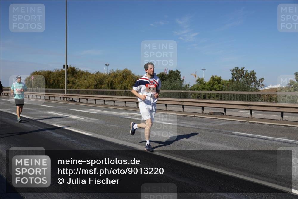 03.10.2025 - Köhlbrandbrückenlauf Julia Fischer http://msf.ph/oto/9013220 03.10.2025 13:05:37 Position 3  meine-sportfotos.de