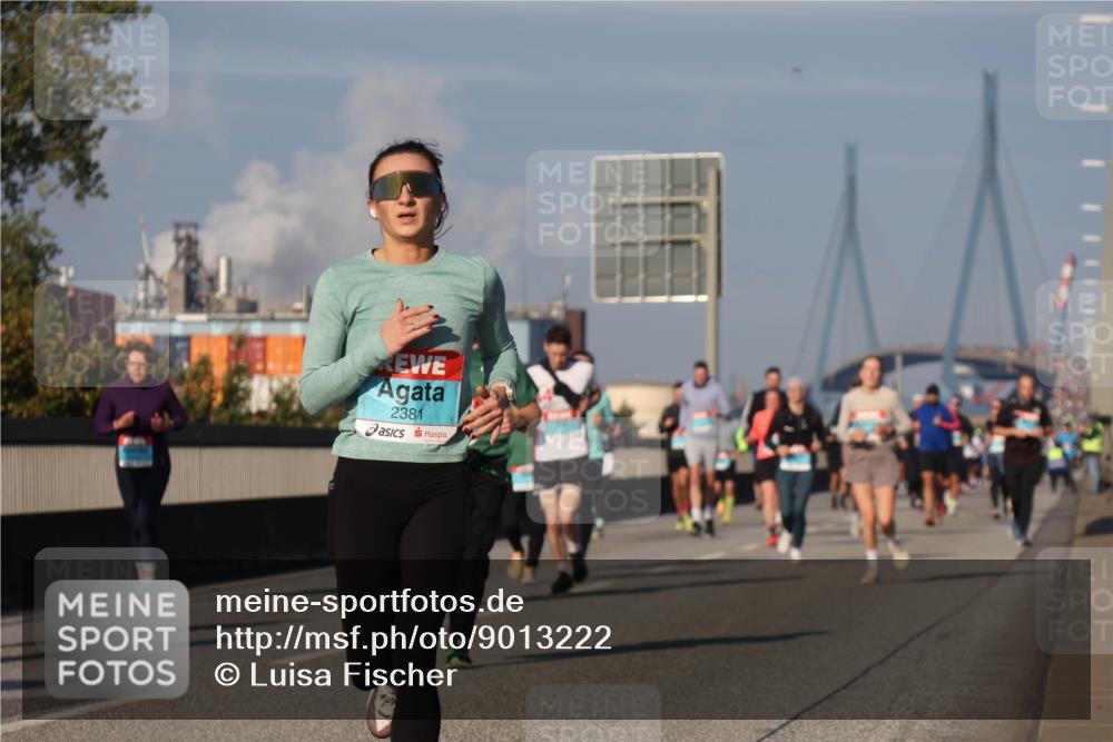 03.10.2025 - Köhlbrandbrückenlauf Luisa Fischer http://msf.ph/oto/9013222 03.10.2025 10:56:42 Position 3 2381 meine-sportfotos.de
