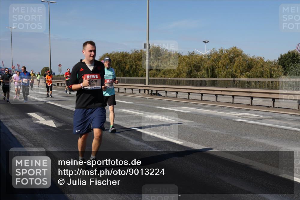 03.10.2025 - Köhlbrandbrückenlauf Julia Fischer http://msf.ph/oto/9013224 03.10.2025 13:05:38 Position 3 286 meine-sportfotos.de