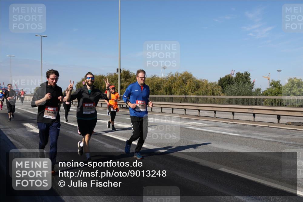 03.10.2025 - Köhlbrandbrückenlauf Julia Fischer http://msf.ph/oto/9013248 03.10.2025 13:05:44 Position 3 5882 meine-sportfotos.de