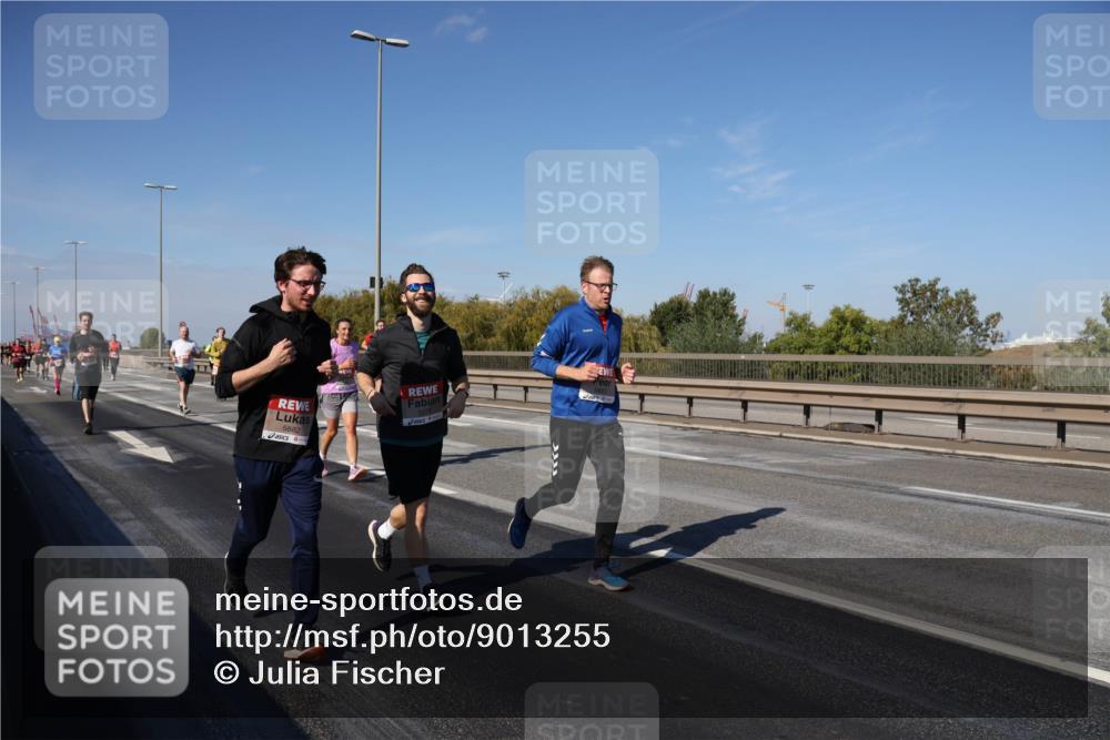 03.10.2025 - Köhlbrandbrückenlauf Julia Fischer http://msf.ph/oto/9013255 03.10.2025 13:05:44 Position 3 5882 meine-sportfotos.de