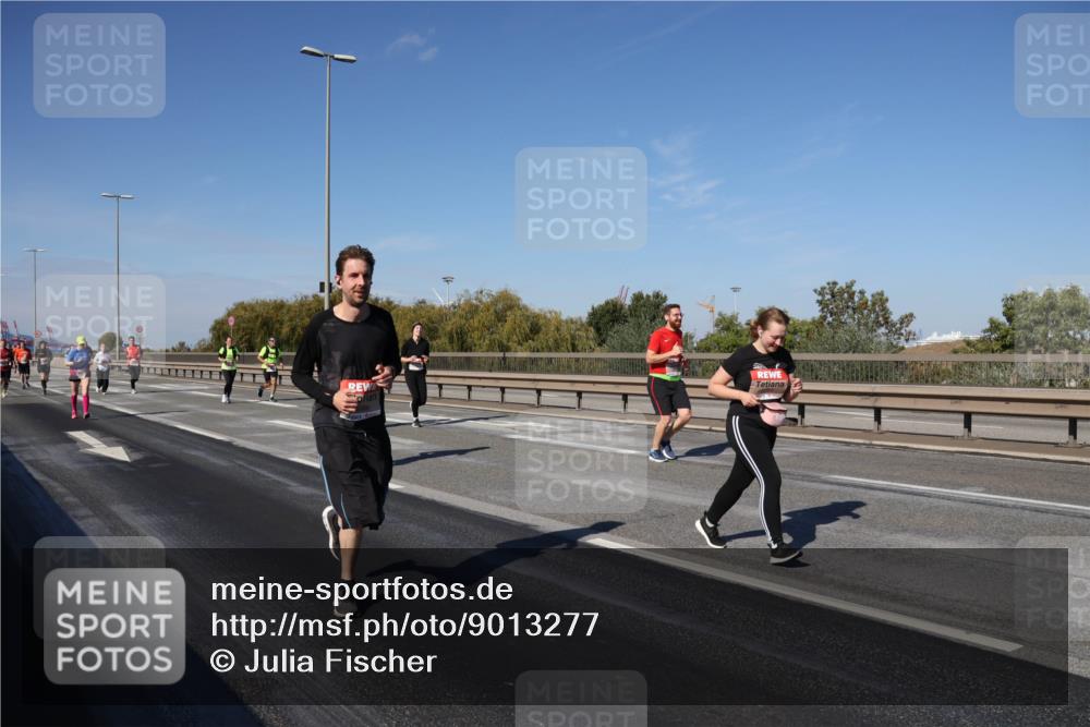 03.10.2025 - Köhlbrandbrückenlauf Julia Fischer http://msf.ph/oto/9013277 03.10.2025 13:05:48 Position 3  meine-sportfotos.de