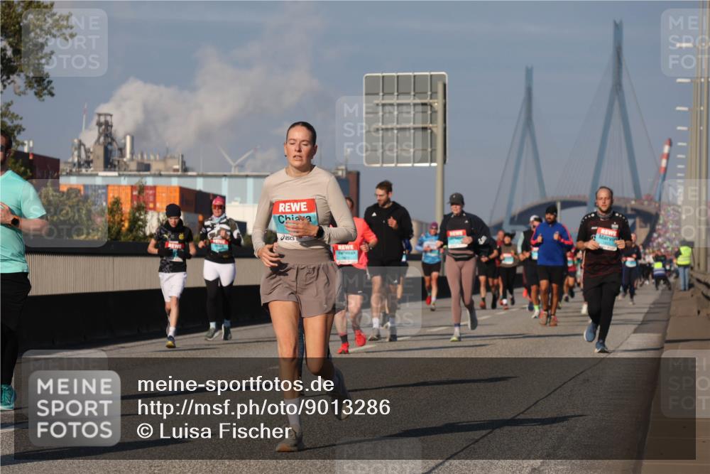 03.10.2025 - Köhlbrandbrückenlauf Luisa Fischer http://msf.ph/oto/9013286 03.10.2025 10:56:49 Position 3  meine-sportfotos.de