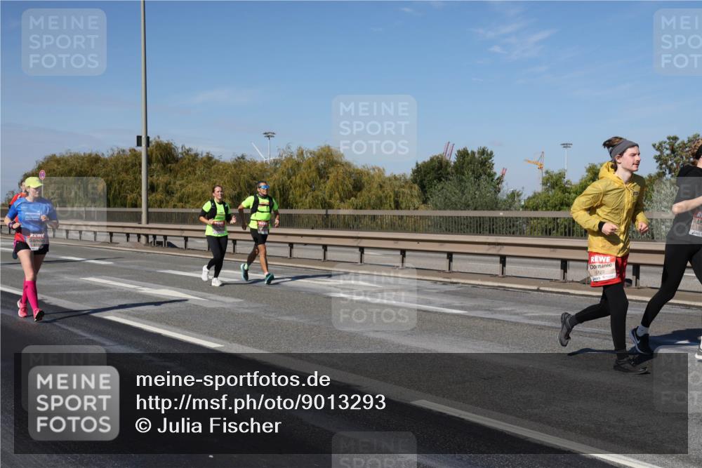 03.10.2025 - Köhlbrandbrückenlauf Julia Fischer http://msf.ph/oto/9013293 03.10.2025 13:05:52 Position 3 5712, 5122 meine-sportfotos.de