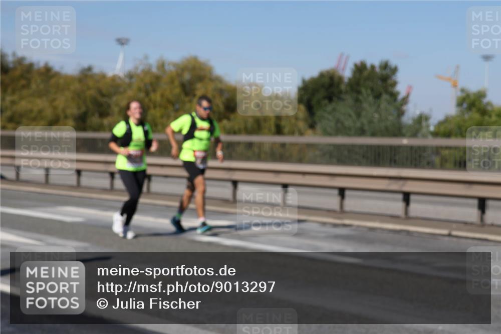 03.10.2025 - Köhlbrandbrückenlauf Julia Fischer http://msf.ph/oto/9013297 03.10.2025 13:05:52 Position 3  meine-sportfotos.de