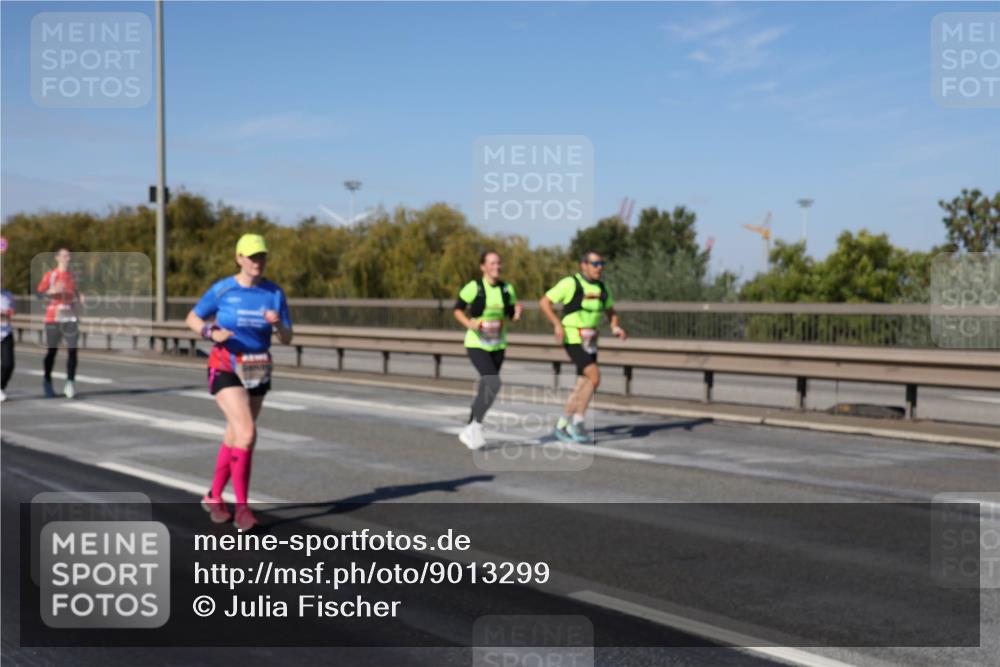 03.10.2025 - Köhlbrandbrückenlauf Julia Fischer http://msf.ph/oto/9013299 03.10.2025 13:05:53 Position 3  meine-sportfotos.de