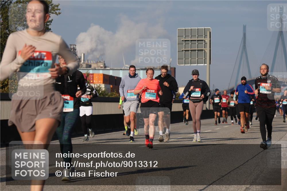 03.10.2025 - Köhlbrandbrückenlauf Luisa Fischer http://msf.ph/oto/9013312 03.10.2025 10:56:51 Position 3 14, 1487, 3210 meine-sportfotos.de