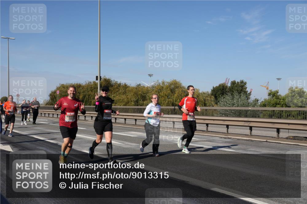 03.10.2025 - Köhlbrandbrückenlauf Julia Fischer http://msf.ph/oto/9013315 03.10.2025 13:05:57 Position 3  meine-sportfotos.de