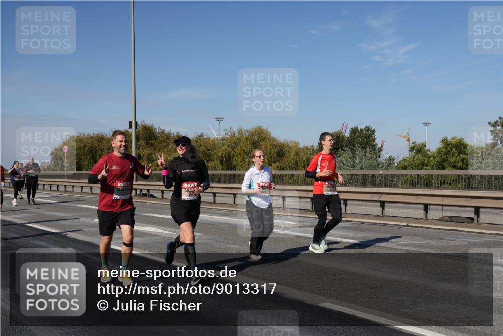 03.10.2025 - Köhlbrandbrückenlauf Julia Fischer http://msf.ph/oto/9013317 03.10.2025 13:05:57 Position 3  meine-sportfotos.de