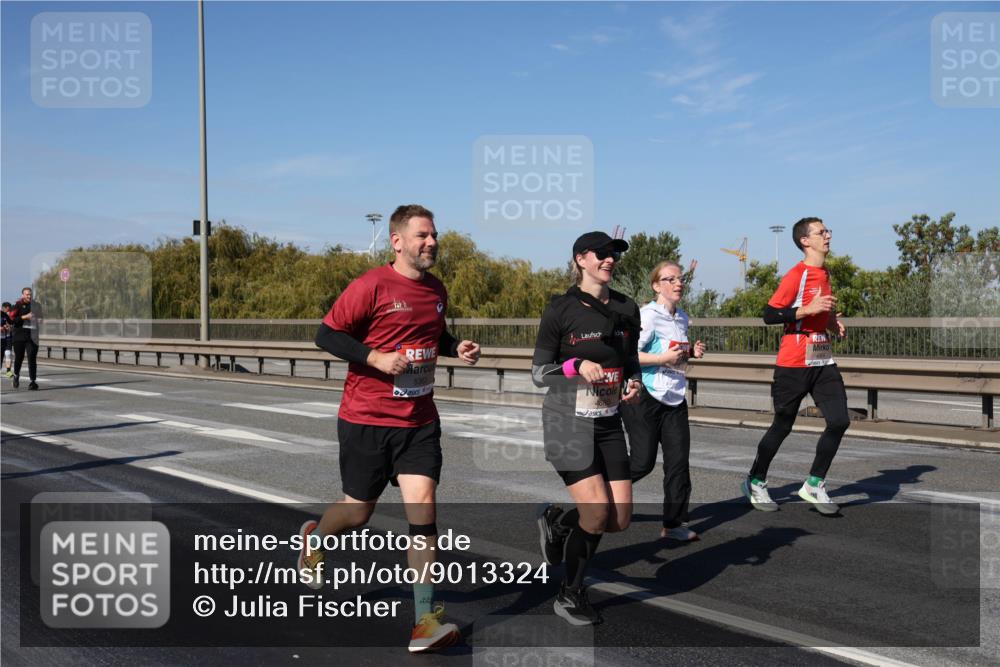 03.10.2025 - Köhlbrandbrückenlauf Julia Fischer http://msf.ph/oto/9013324 03.10.2025 13:05:58 Position 3 5363 meine-sportfotos.de