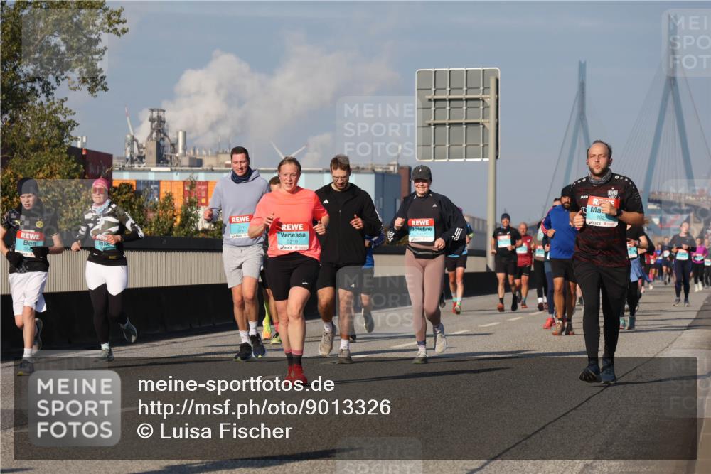 03.10.2025 - Köhlbrandbrückenlauf Luisa Fischer http://msf.ph/oto/9013326 03.10.2025 10:56:53 Position 3 3781, 3210, 412, 192 meine-sportfotos.de