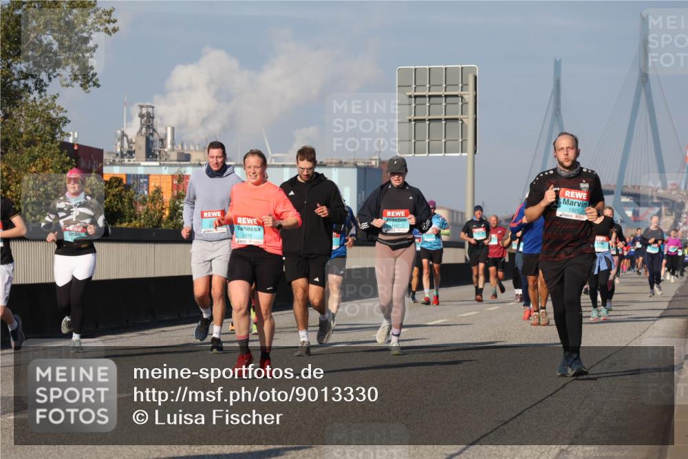 03.10.2025 - Köhlbrandbrückenlauf Luisa Fischer http://msf.ph/oto/9013330 03.10.2025 10:56:53 Position 3 3210, 1487, 1921 meine-sportfotos.de