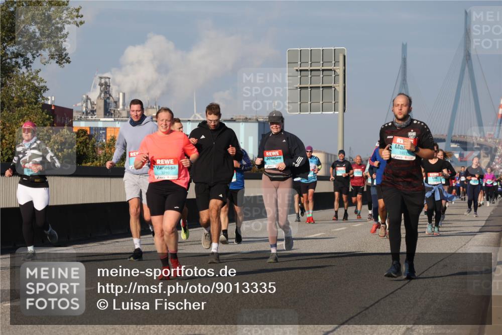 03.10.2025 - Köhlbrandbrückenlauf Luisa Fischer http://msf.ph/oto/9013335 03.10.2025 10:56:53 Position 3 10118, 3210, 1487, 1921 meine-sportfotos.de