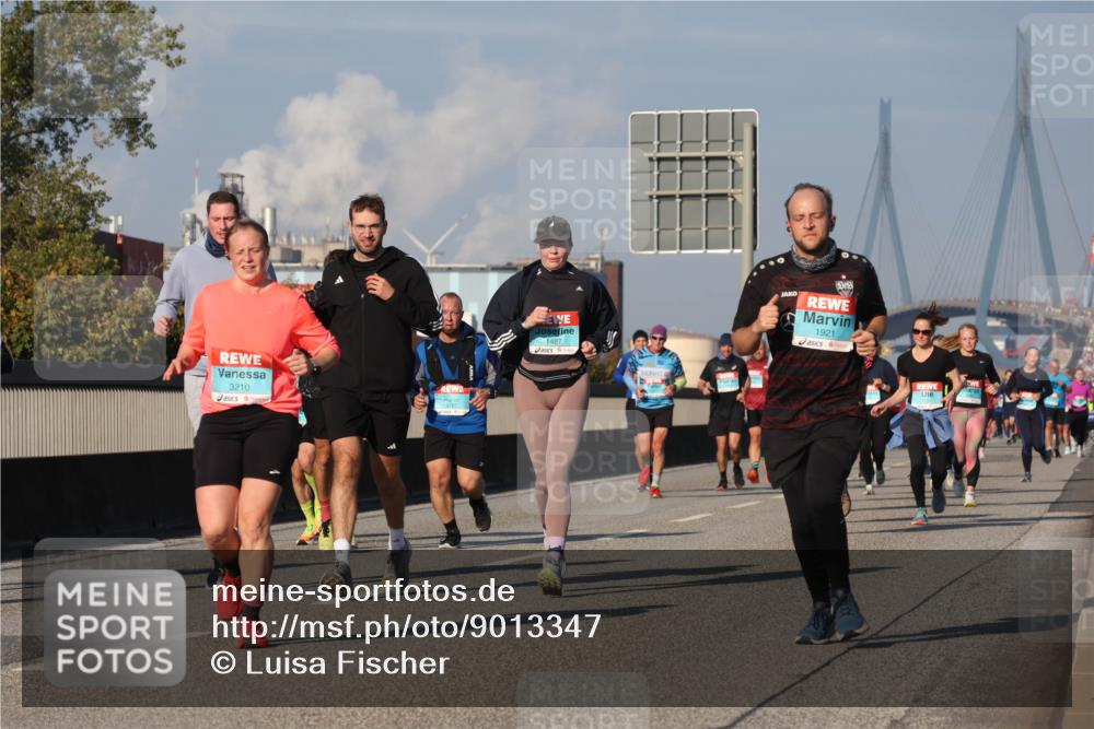 03.10.2025 - Köhlbrandbrückenlauf Luisa Fischer http://msf.ph/oto/9013347 03.10.2025 10:56:54 Position 3 3210, 1487, 1921 meine-sportfotos.de
