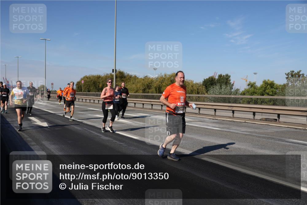 03.10.2025 - Köhlbrandbrückenlauf Julia Fischer http://msf.ph/oto/9013350 03.10.2025 13:06:02 Position 3  meine-sportfotos.de