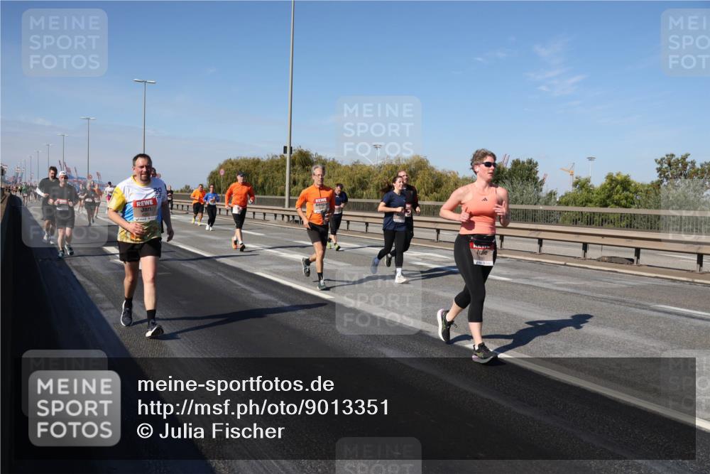 03.10.2025 - Köhlbrandbrückenlauf Julia Fischer http://msf.ph/oto/9013351 03.10.2025 13:06:03 Position 3  meine-sportfotos.de