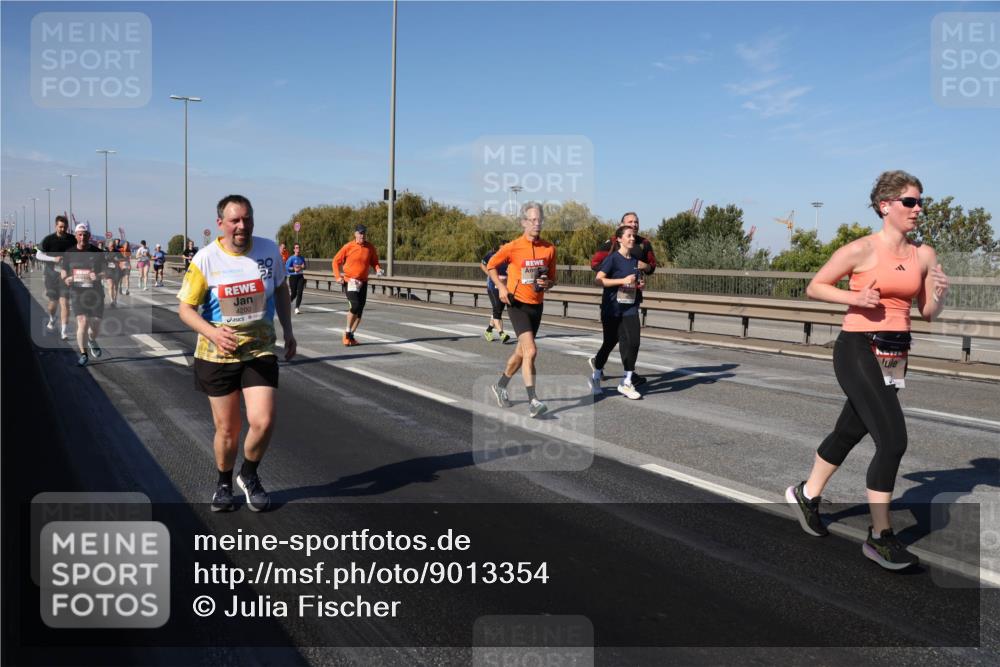 03.10.2025 - Köhlbrandbrückenlauf Julia Fischer http://msf.ph/oto/9013354 03.10.2025 13:06:04 Position 3 4200 meine-sportfotos.de