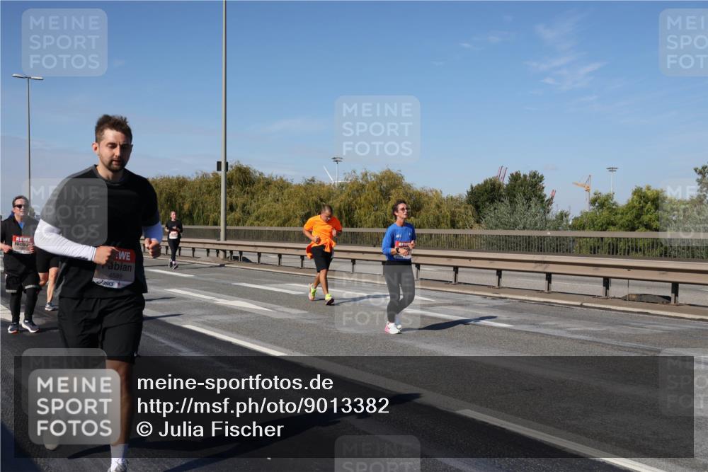 03.10.2025 - Köhlbrandbrückenlauf Julia Fischer http://msf.ph/oto/9013382 03.10.2025 13:06:09 Position 3 4589 meine-sportfotos.de