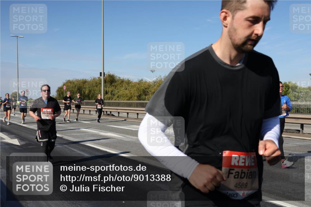 03.10.2025 - Köhlbrandbrückenlauf Julia Fischer http://msf.ph/oto/9013388 03.10.2025 13:06:10 Position 3 5361, 4589 meine-sportfotos.de
