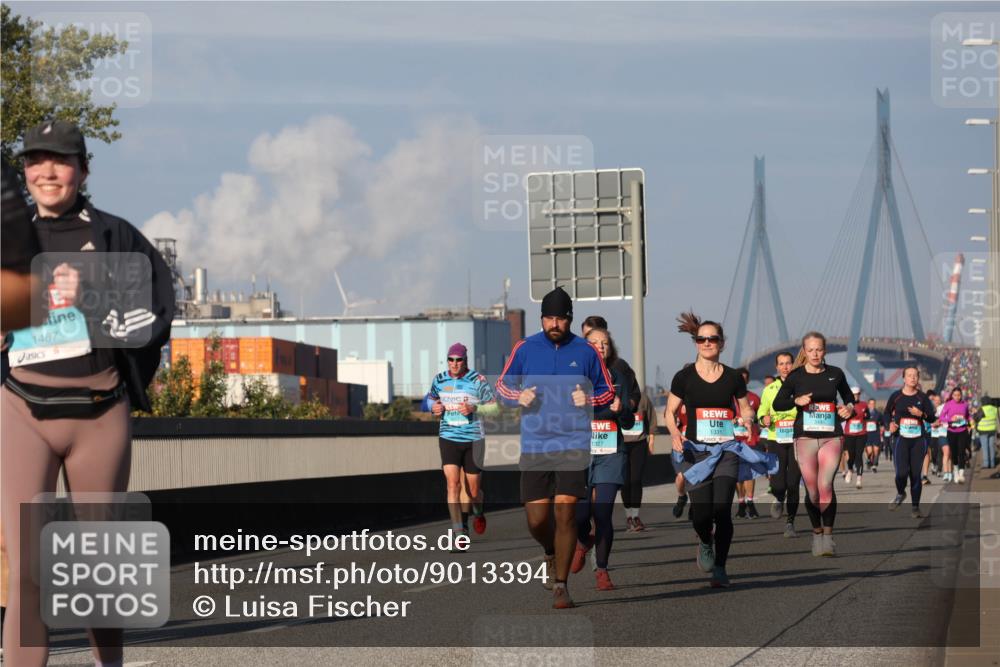 03.10.2025 - Köhlbrandbrückenlauf Luisa Fischer http://msf.ph/oto/9013394 03.10.2025 10:56:58 Position 3 1487, 1327, 1331 meine-sportfotos.de