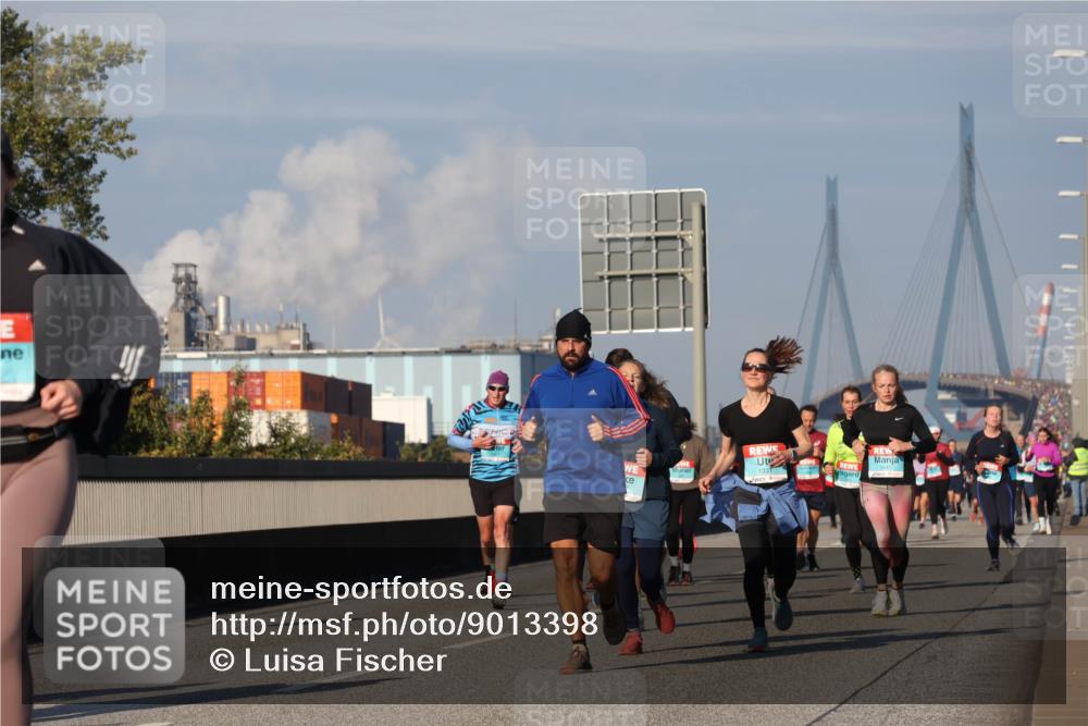 03.10.2025 - Köhlbrandbrückenlauf Luisa Fischer http://msf.ph/oto/9013398 03.10.2025 10:56:59 Position 3  meine-sportfotos.de